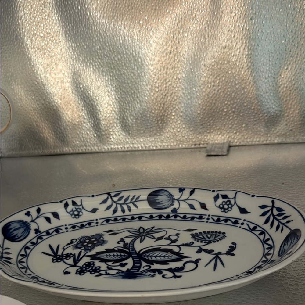 Vintage Kahla Zweiebelmuster Blue onion platter